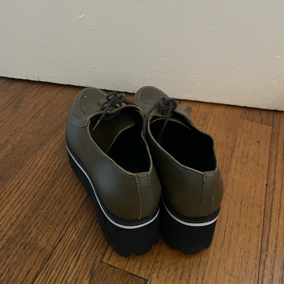 Platform oxfords! Size 38/8 - Picture 2 of 3